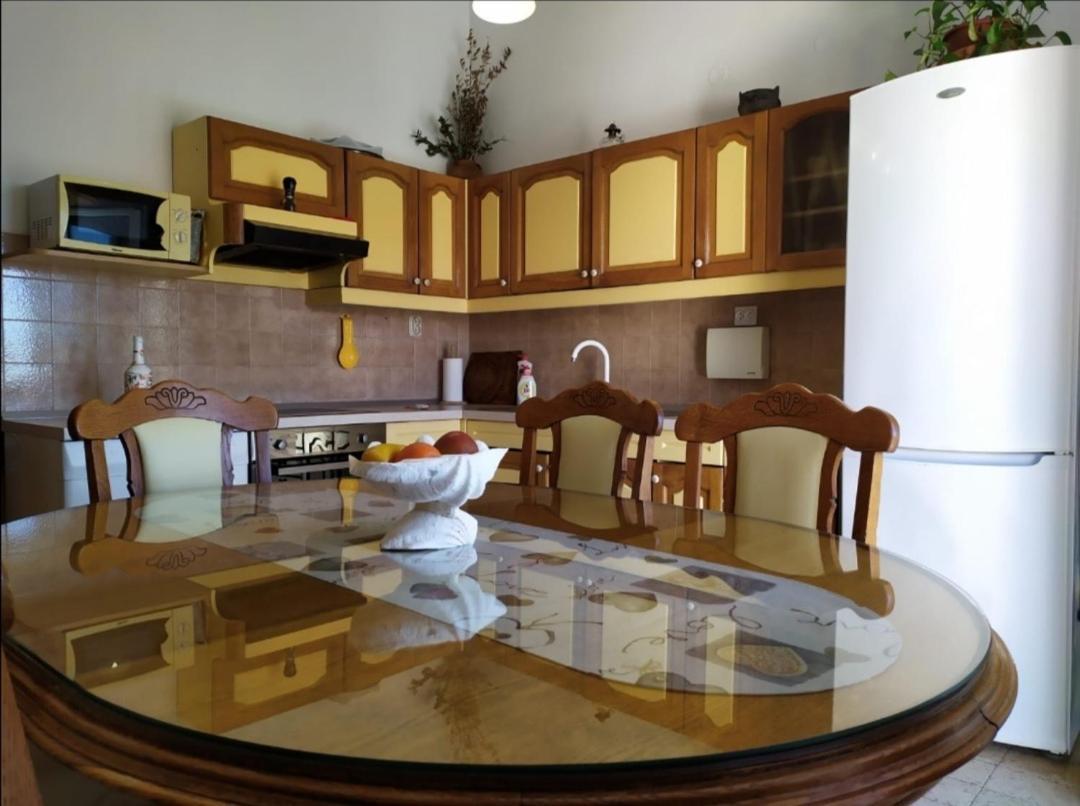 Apartman Andela Подгора Екстериор снимка