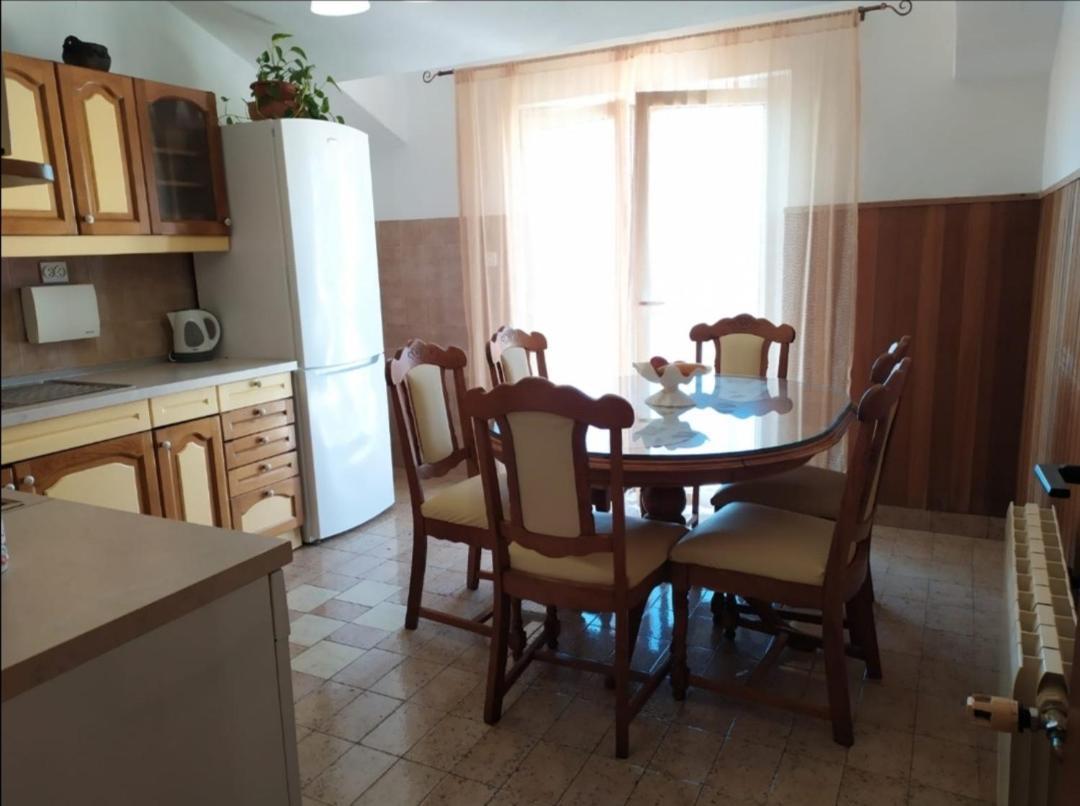 Apartman Andela Подгора Екстериор снимка